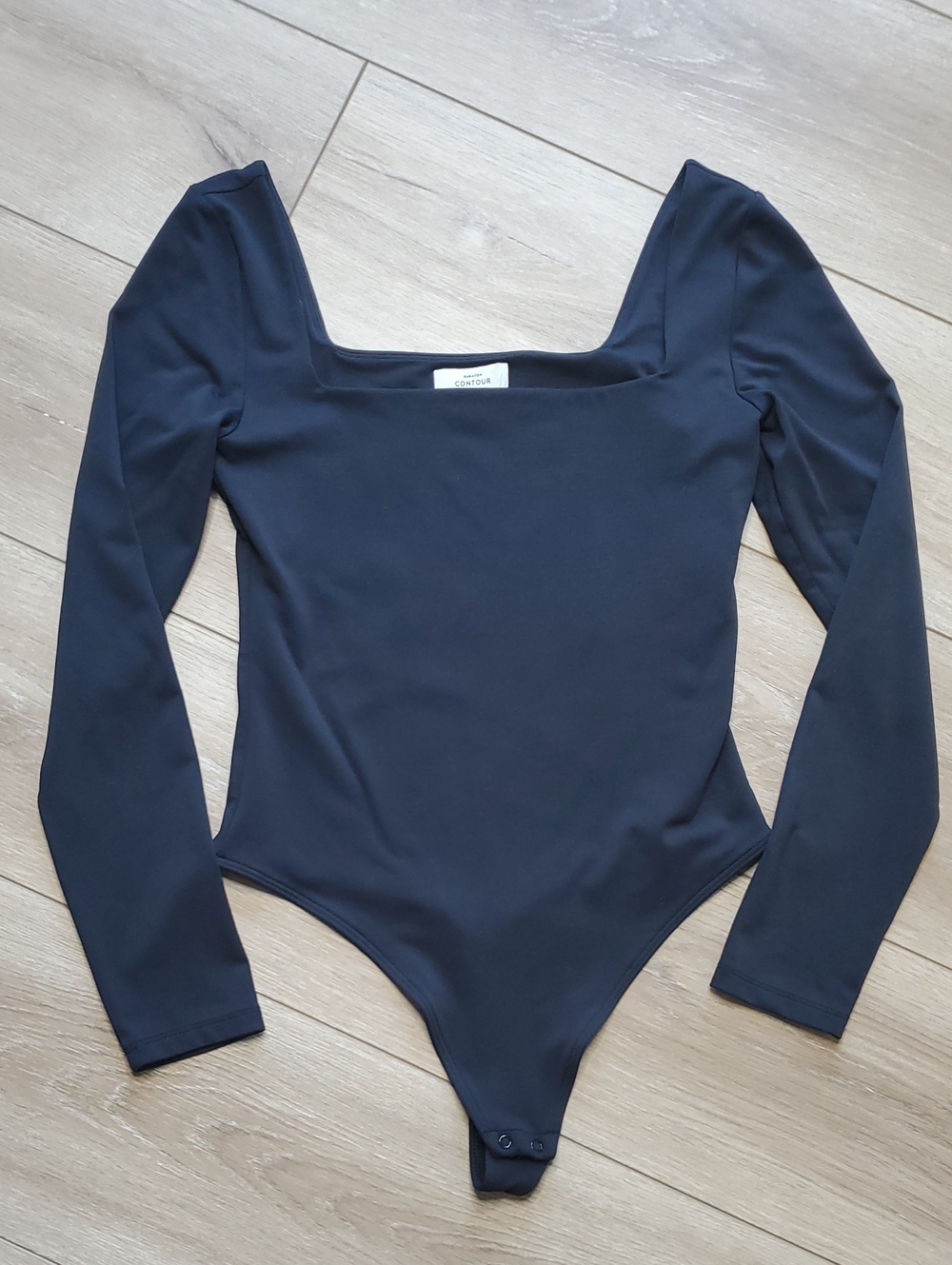Babaton Black Contour Bodysuit with Sleek Neckline long sleeve size M